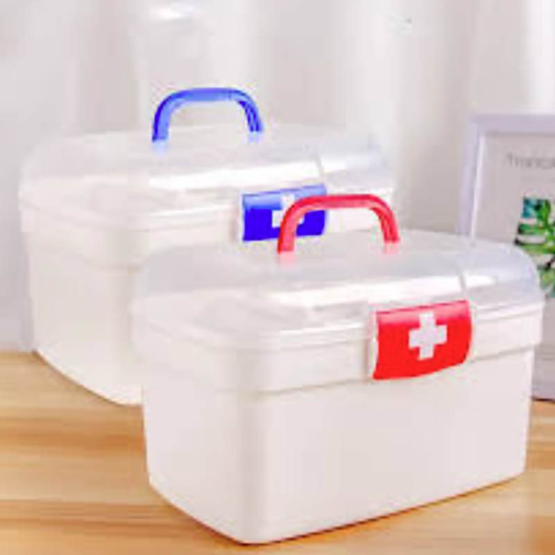 Formowanie opakowań z plastikową pierwszą pomoc